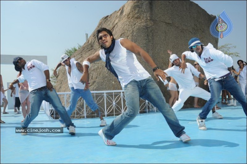 Vedam Movie Song Stills - 16 / 28 photos