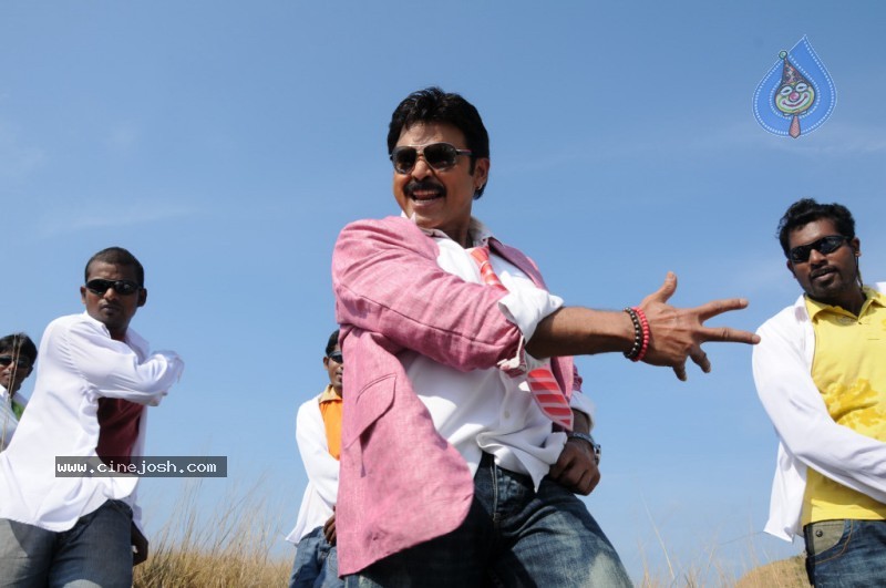 Colourful stills - Venkatesh,Trisha - Namo Venkatesa - 6 / 59 photos