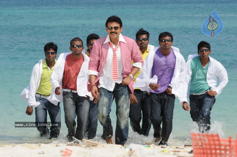 Colourful stills - Venkatesh,Trisha - Namo Venkatesa - 24 / 59 photos