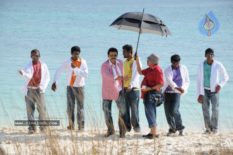 Colourful stills - Venkatesh,Trisha - Namo Venkatesa - 40 / 59 photos