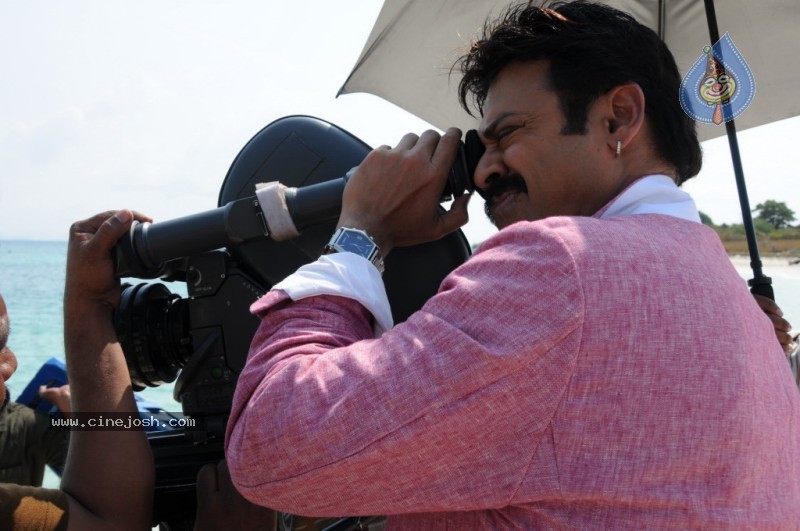 Colourful stills - Venkatesh,Trisha - Namo Venkatesa - 47 / 59 photos