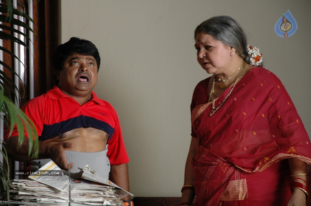 Vinuravema Movie Stills - 23 / 95 photos