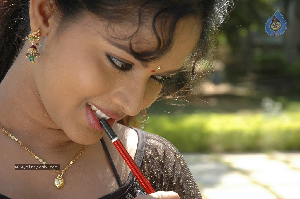 Vinuravema Movie Stills - 42 / 95 photos