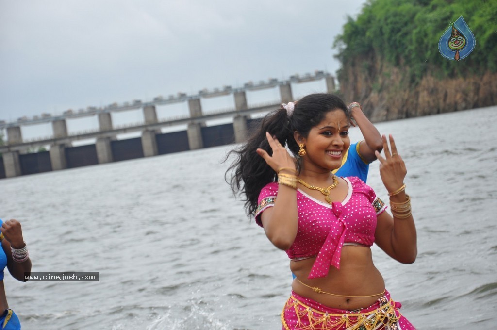 Vinuravema Movie Stills - 62 / 95 photos