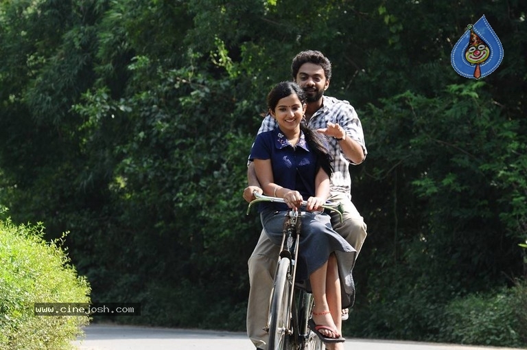 Yazh Movie Stills - 30 / 32 photos