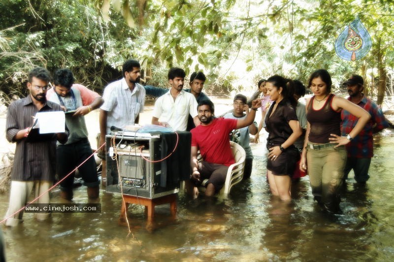 Yuganiki Okkadu Movie Stills - 16 / 19 photos