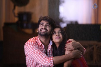 Oka Manasu Movie Photos - 29 of 34