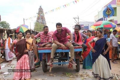 Saamy Square Movie New Stills - 10 of 12