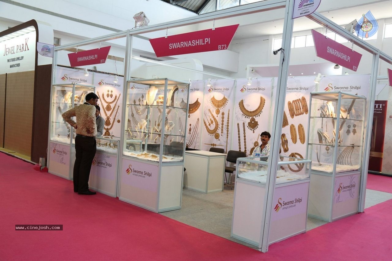 8th Hyderabad Jewellery n Gem Fair - 33 / 109 photos