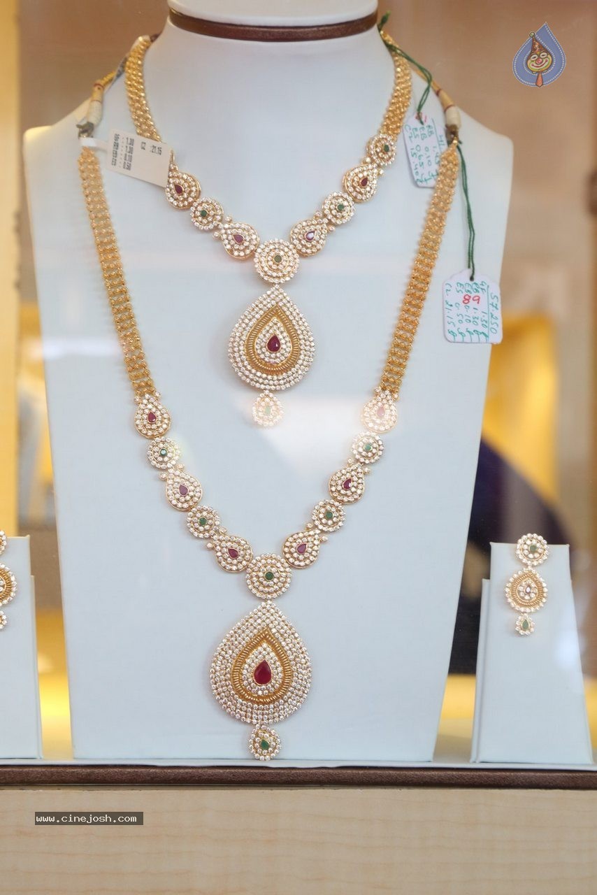 8th Hyderabad Jewellery n Gem Fair - 76 / 109 photos