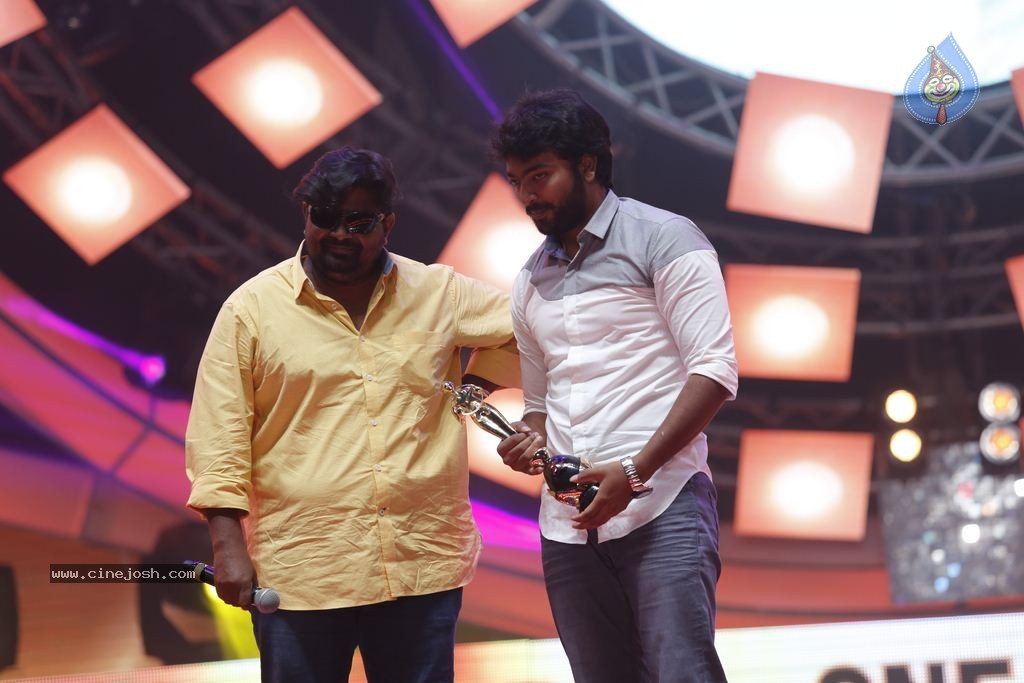 9th Vijay Awards Function Photos Photo 20 Of 21 4122