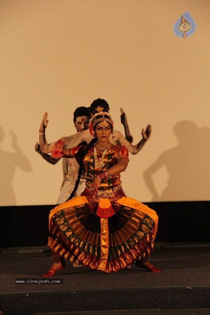 Haleem Khan's Thanksgiving Dance Show - 1 / 36 photos