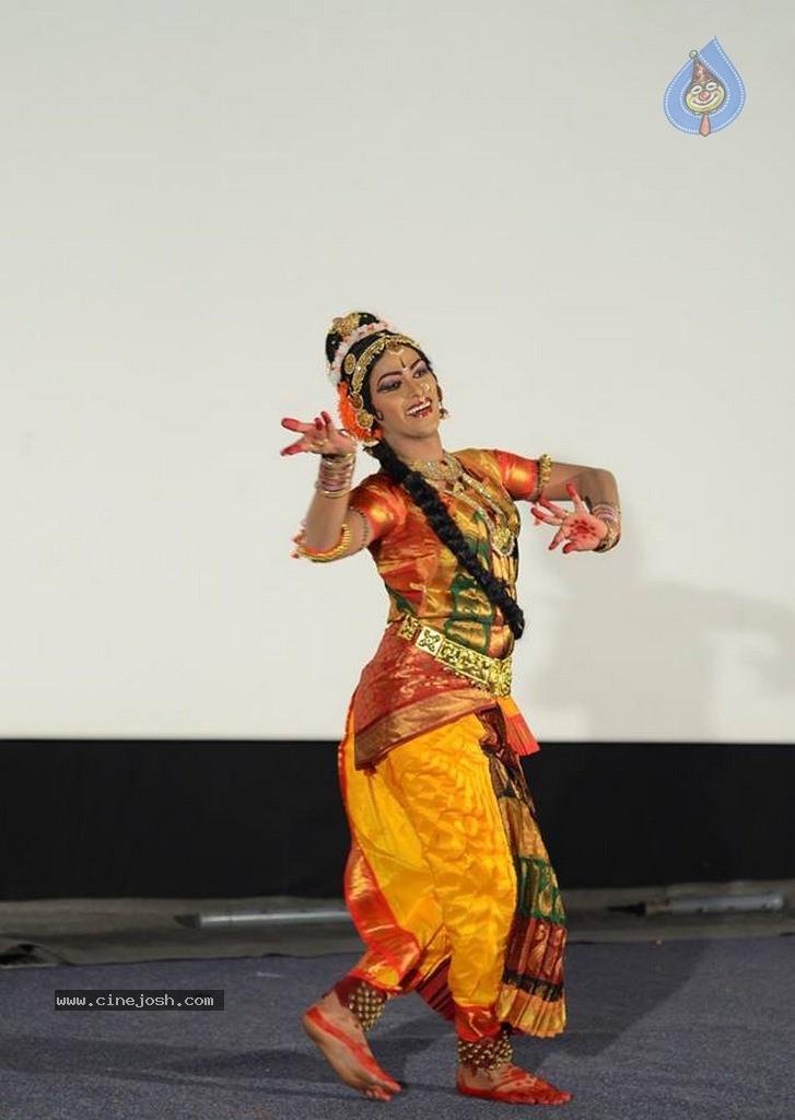 Haleem Khan's Thanksgiving Dance Show - 30 / 36 photos