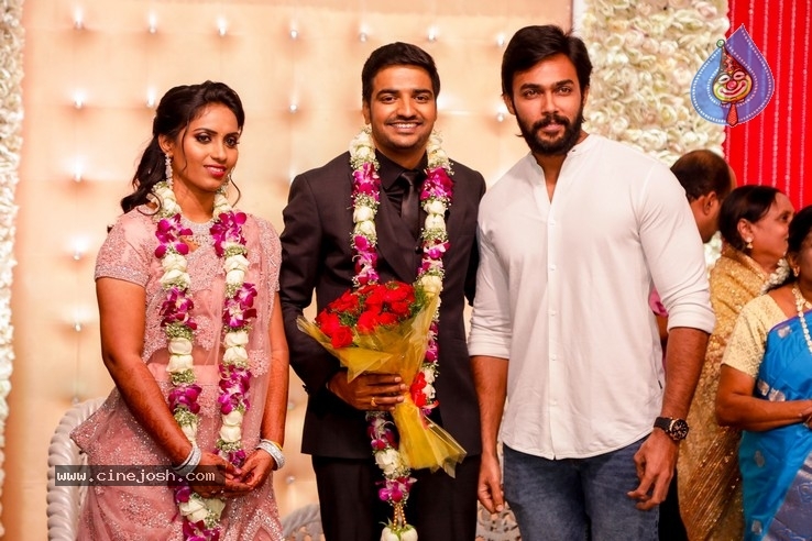 Actor Sathish - Sindhu Wedding Reception Stills - Photo 40 ...