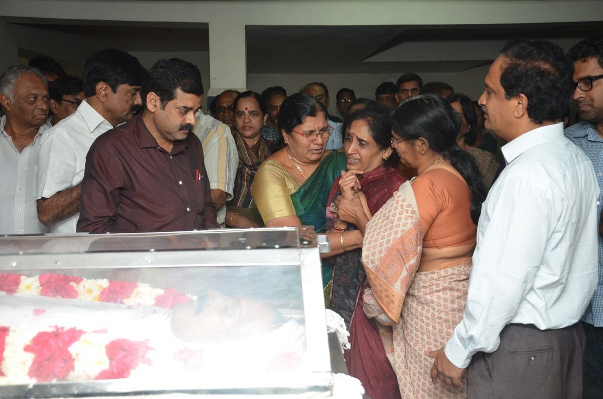 Ahuti Prasad Condolences Photos - 71 / 129 photos