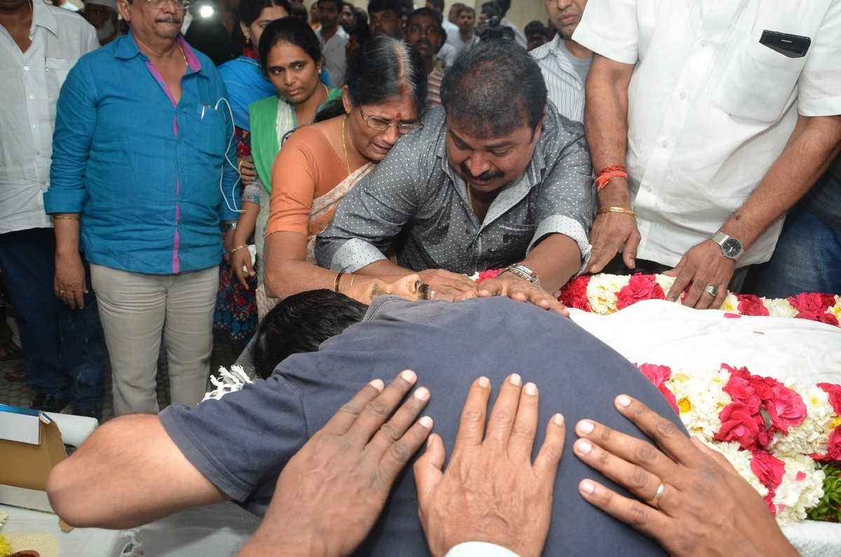 Ahuti Prasad Condolences Photos - 122 / 129 photos