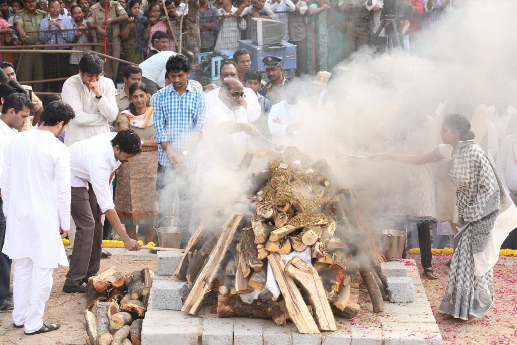 ANR Cremation Photos 01  - 115 / 493 photos