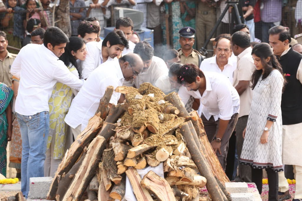 ANR Cremation Photos 01  - 282 / 493 photos