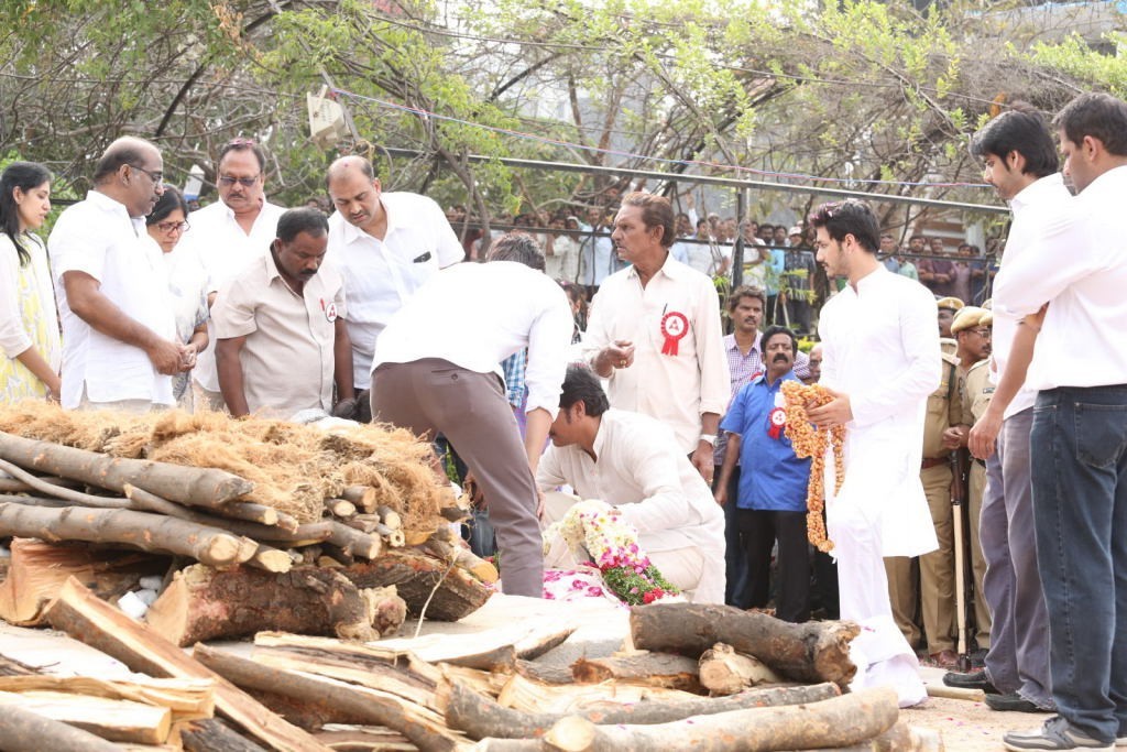 ANR Cremation Photos 01  - 371 / 493 photos