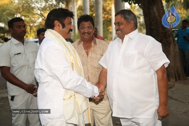 Brahmins Felicitates Balakrishna - 18 / 34 photos