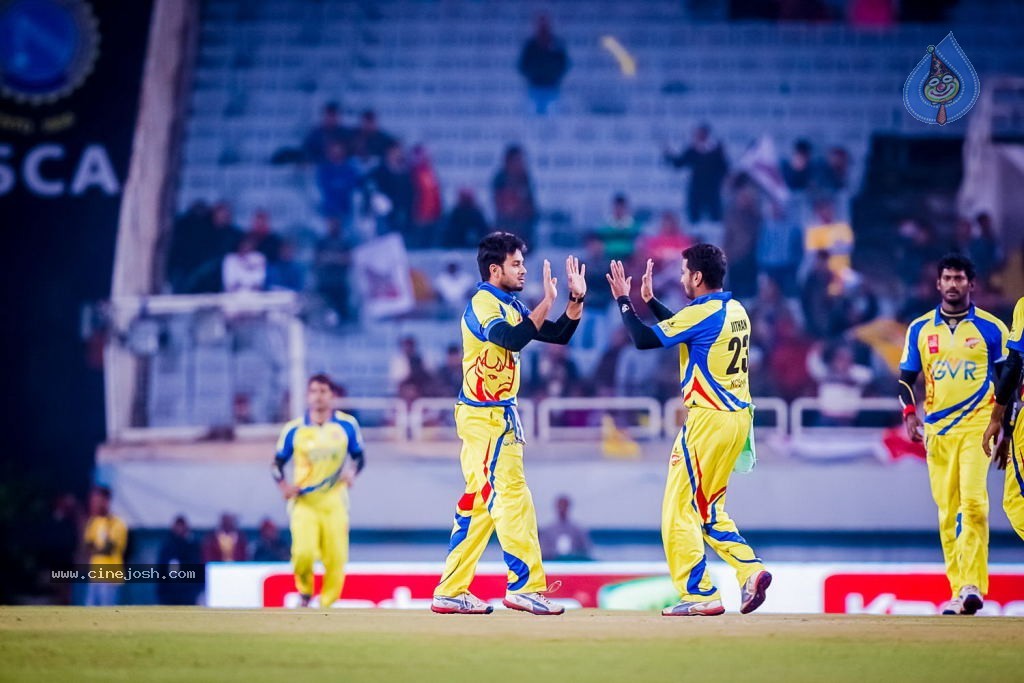 CCL4 Bhojpuri Dabanggs Vs Chennai Rhinos Match Photos - 65 / 168 photos