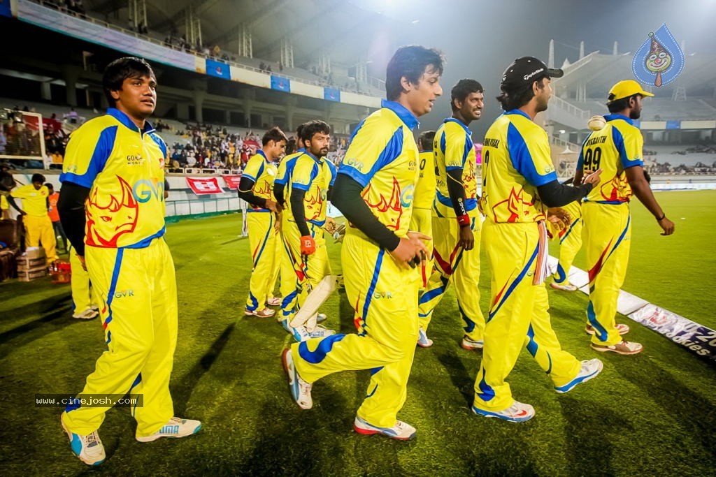 CCL4 Bhojpuri Dabanggs Vs Chennai Rhinos Match Photos - 66 / 168 photos