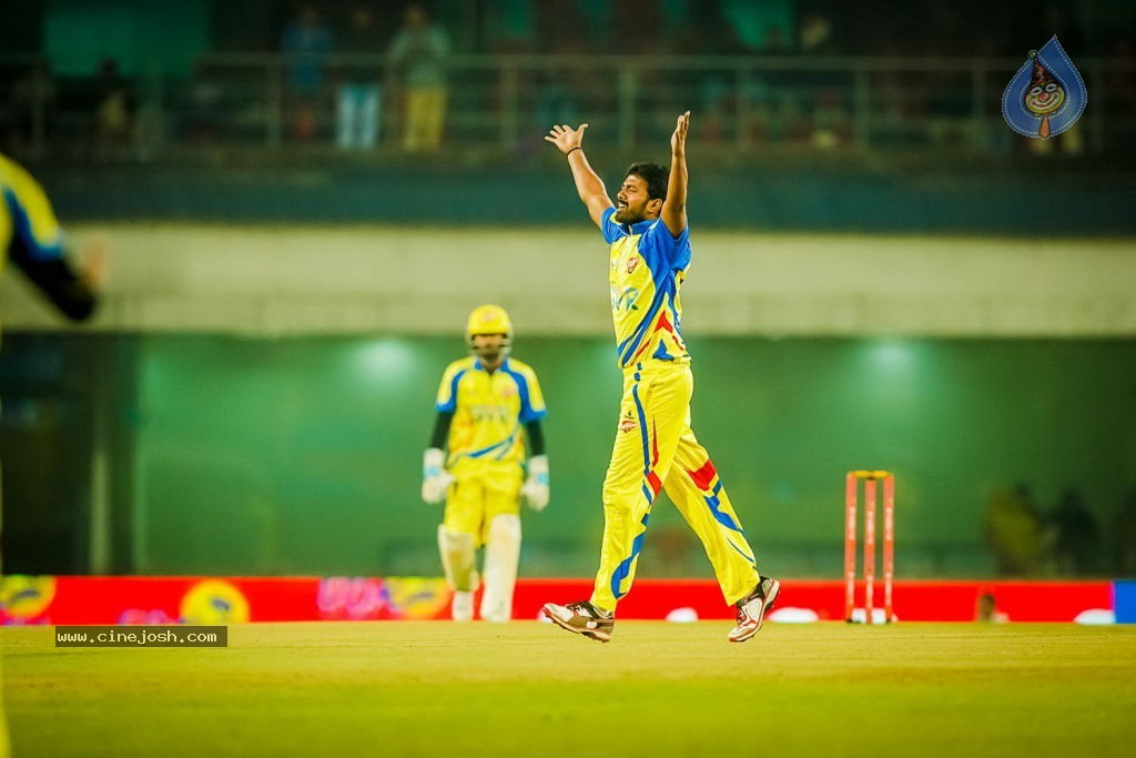 CCL4 Bhojpuri Dabanggs Vs Chennai Rhinos Match Photos - 67 / 168 photos