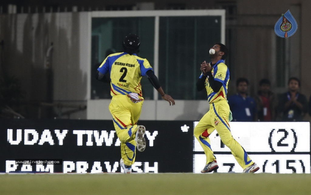 CCL4 Bhojpuri Dabanggs Vs Chennai Rhinos Match Photos - 68 / 168 photos