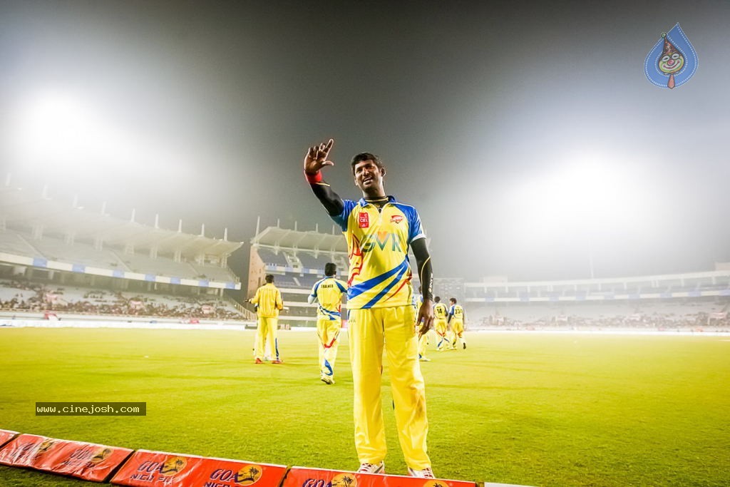 CCL4 Bhojpuri Dabanggs Vs Chennai Rhinos Match Photos - 75 / 168 photos