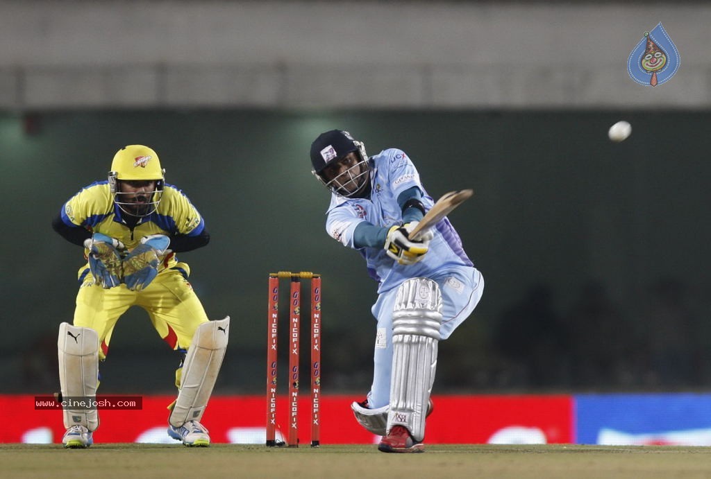 CCL4 Bhojpuri Dabanggs Vs Chennai Rhinos Match Photos - 80 / 168 photos