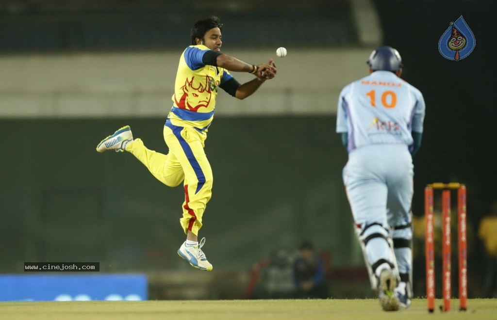 CCL4 Bhojpuri Dabanggs Vs Chennai Rhinos Match Photos - 140 / 168 photos