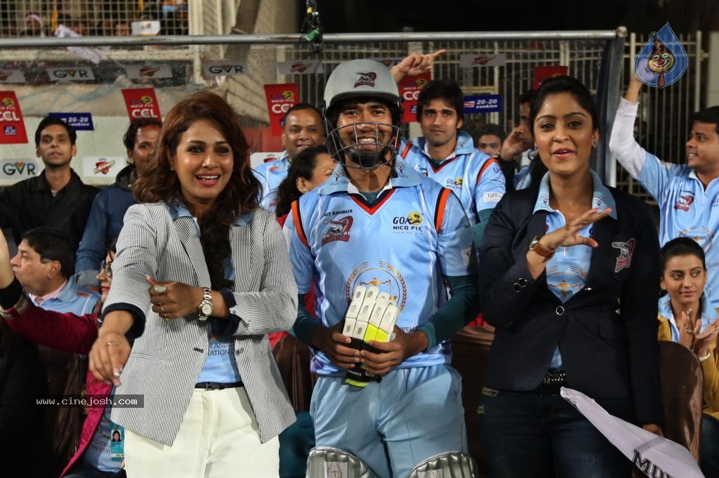 CCL4 Bhojpuri Dabanggs Vs Chennai Rhinos Match Photos - 141 / 168 photos