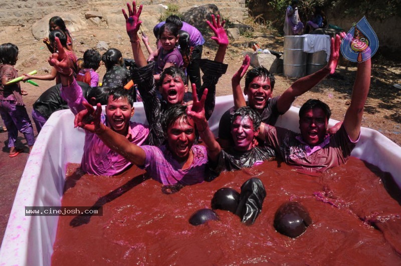 Chandrababu Naidu and Others Celebrates Holi at Hyd - 1 / 26 photos