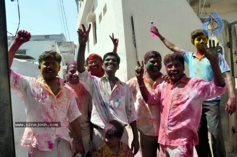 Chandrababu Naidu and Others Celebrates Holi at Hyd - 3 / 26 photos