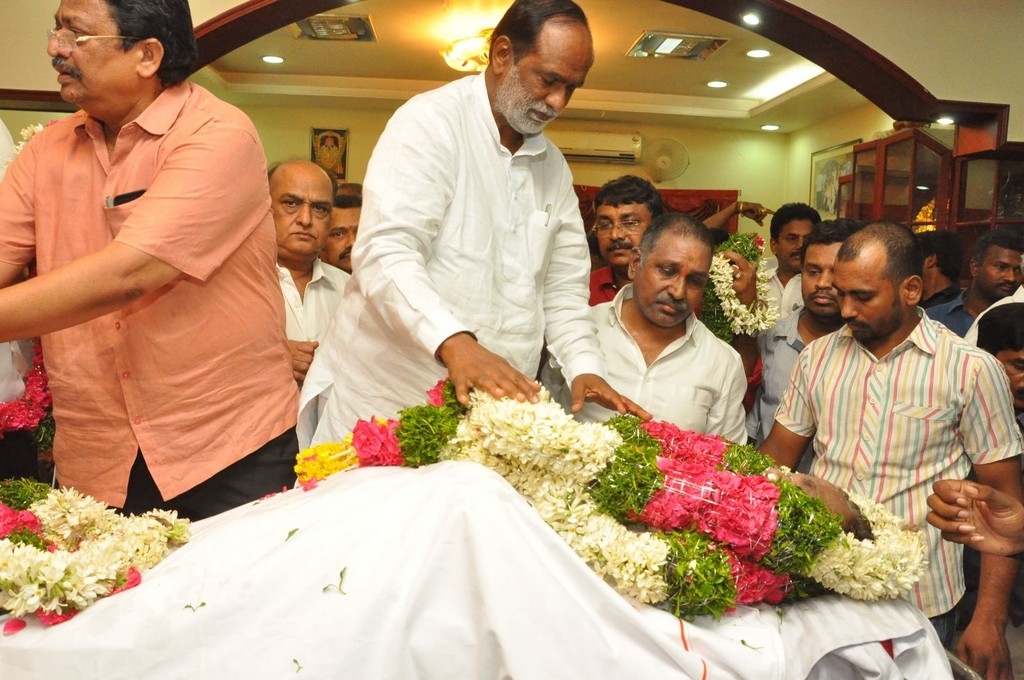 Dasari Narayana rao Condolences Photos 2 - 19 / 152 photos