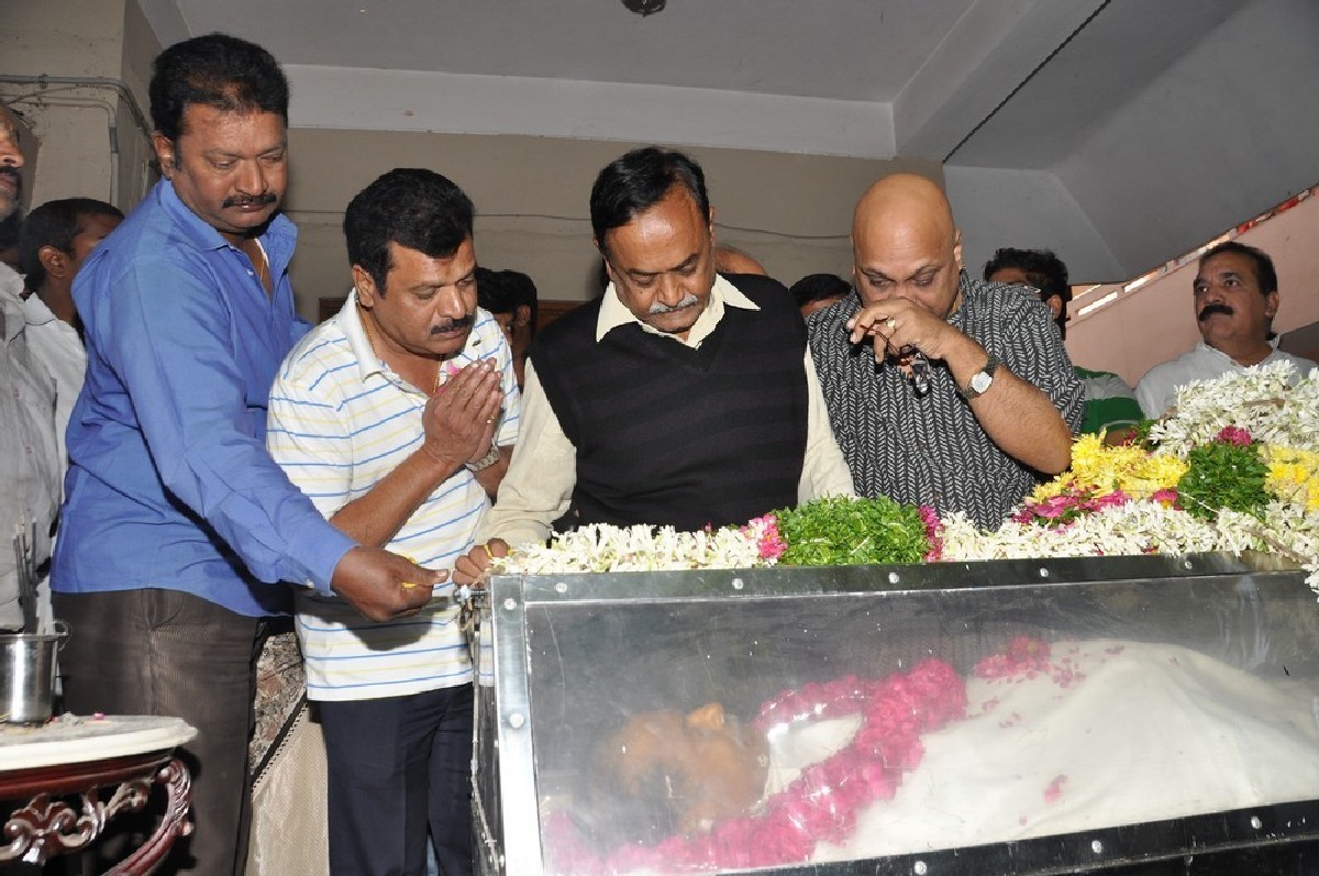 Dharmavarapu Condolences Photos - 14 / 179 photos