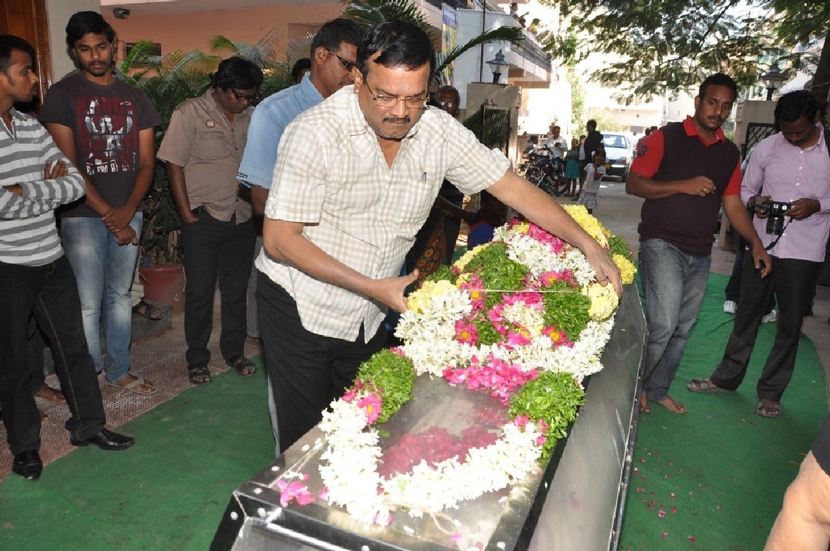 Dharmavarapu Condolences Photos - 17 / 179 photos