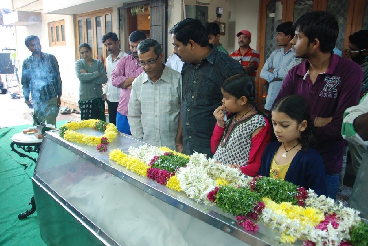 Dharmavarapu Condolences Photos - 33 / 179 photos