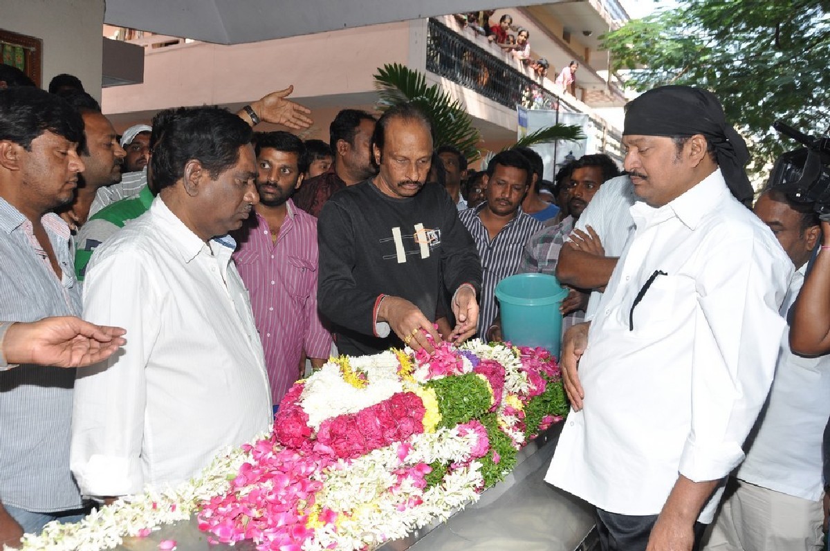 Dharmavarapu Condolences Photos - 39 / 179 photos