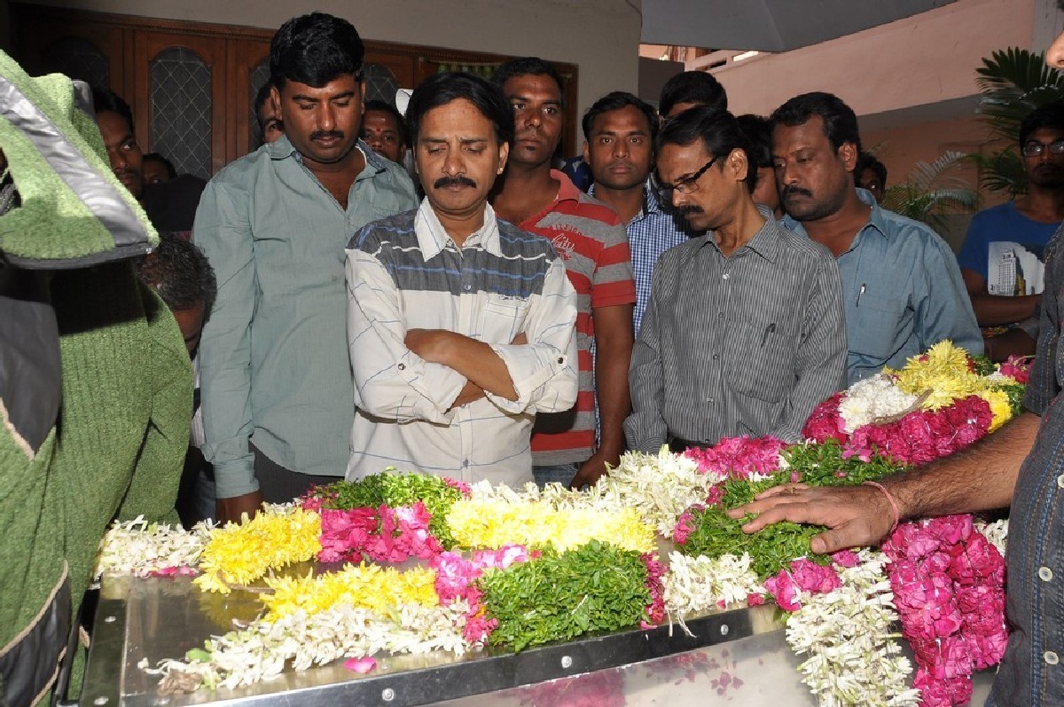 Dharmavarapu Condolences Photos - 42 / 179 photos