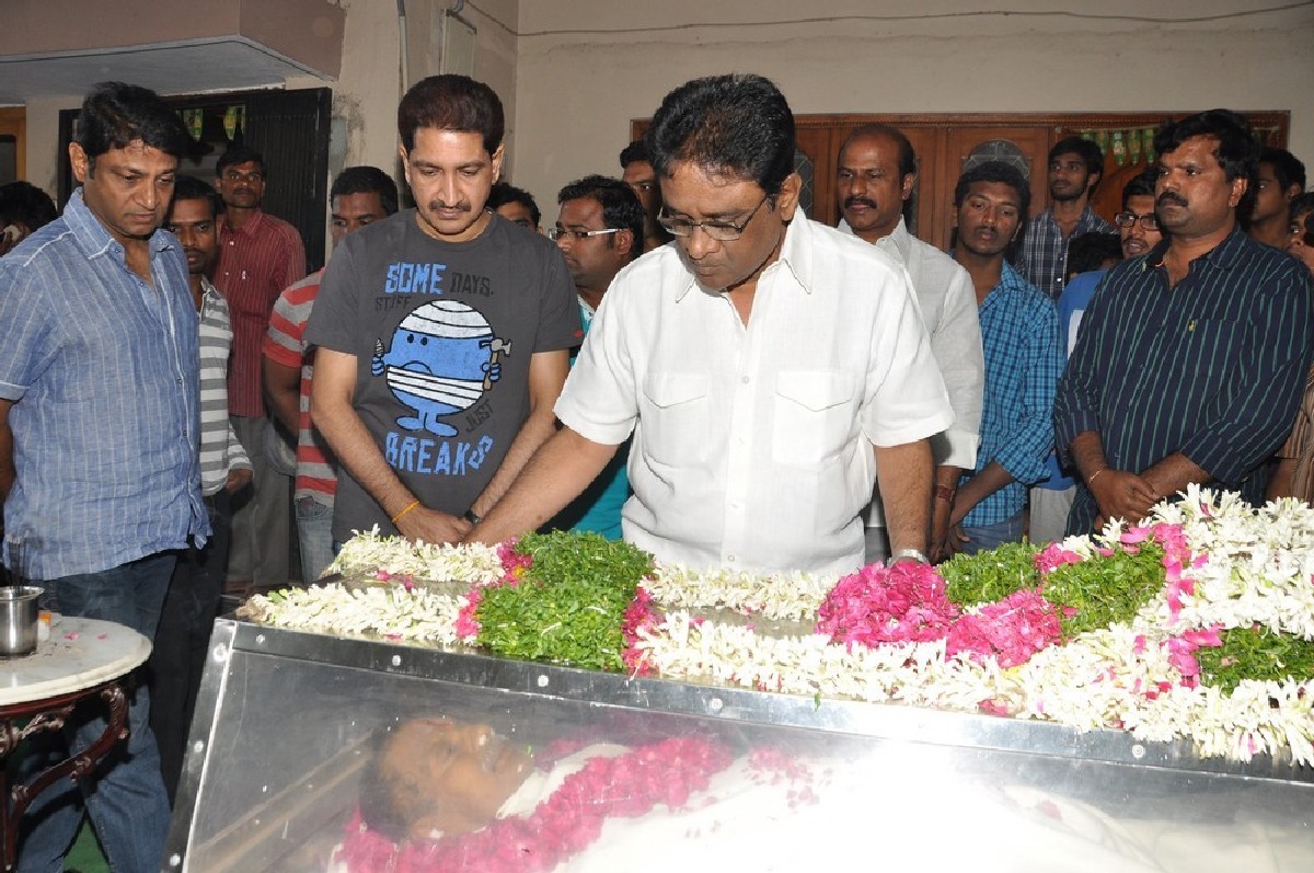 Dharmavarapu Condolences Photos - 46 / 179 photos