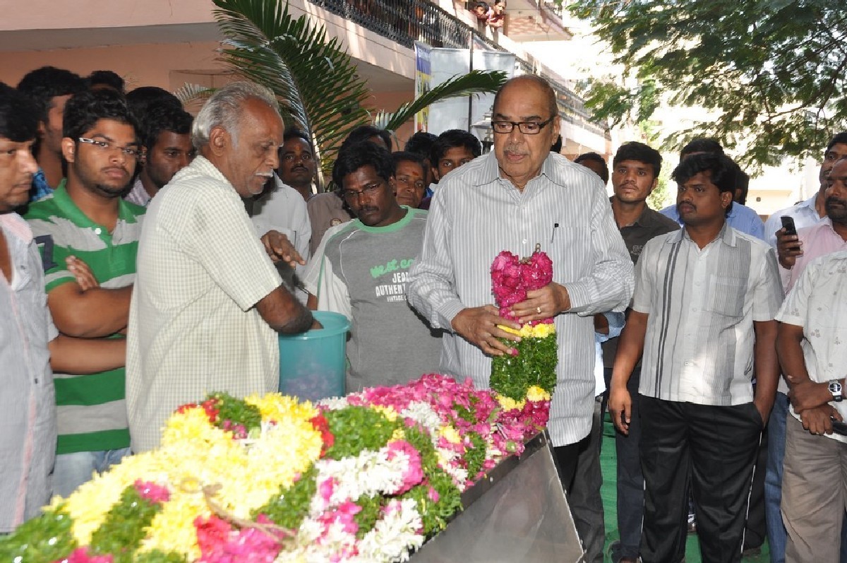 Dharmavarapu Condolences Photos - 47 / 179 photos