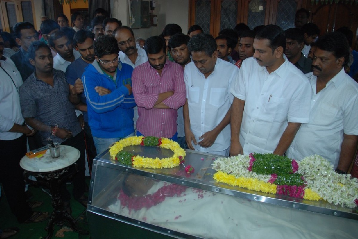 Dharmavarapu Condolences Photos - 81 / 179 photos