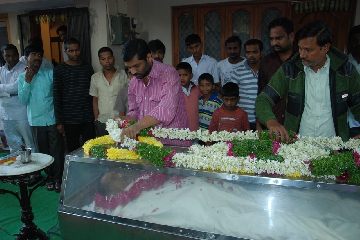 Dharmavarapu Condolences Photos - 97 / 179 photos