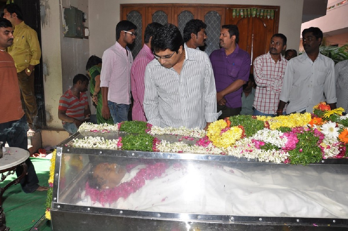 Dharmavarapu Condolences Photos - 110 / 179 photos