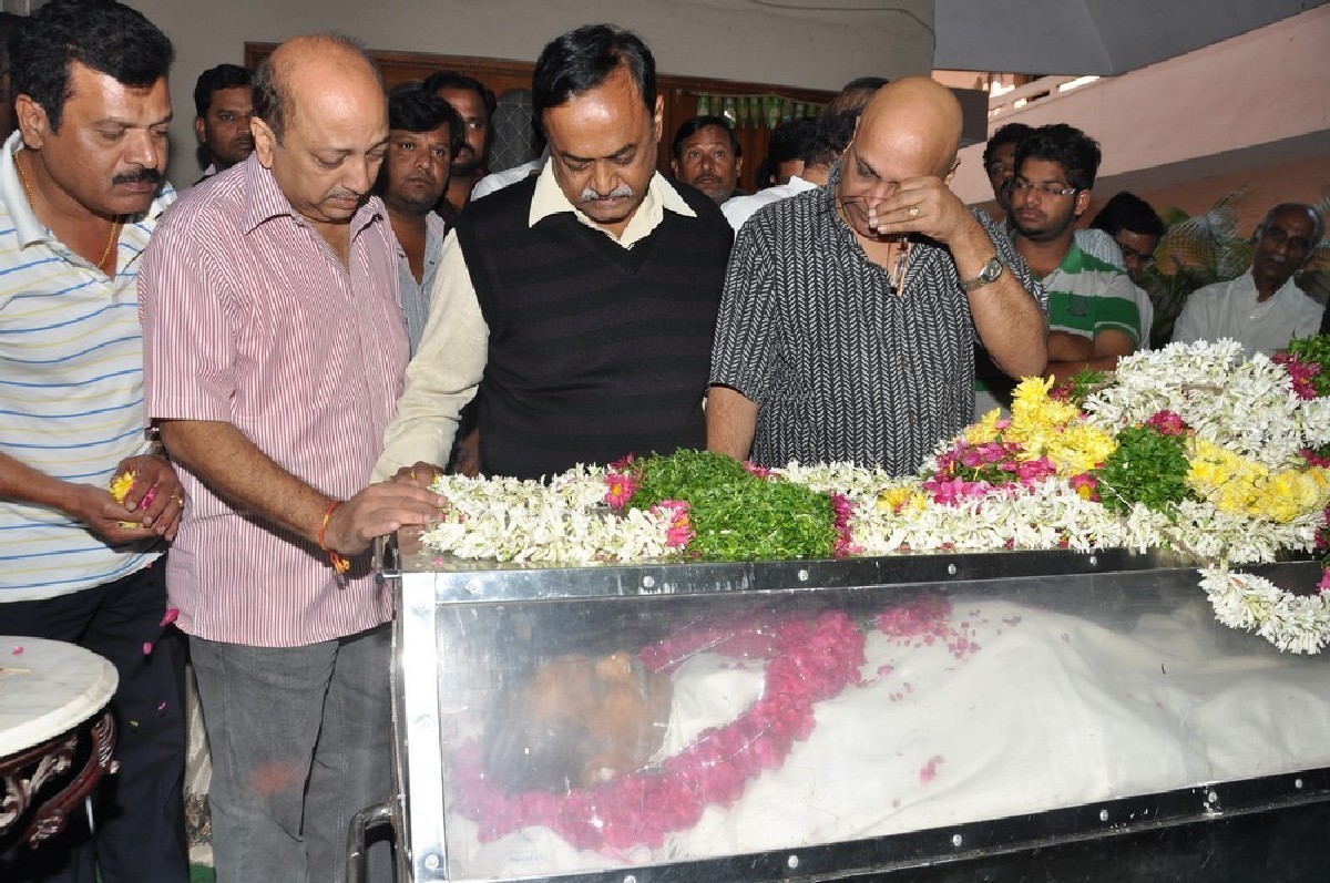 Dharmavarapu Condolences Photos - 133 / 179 photos