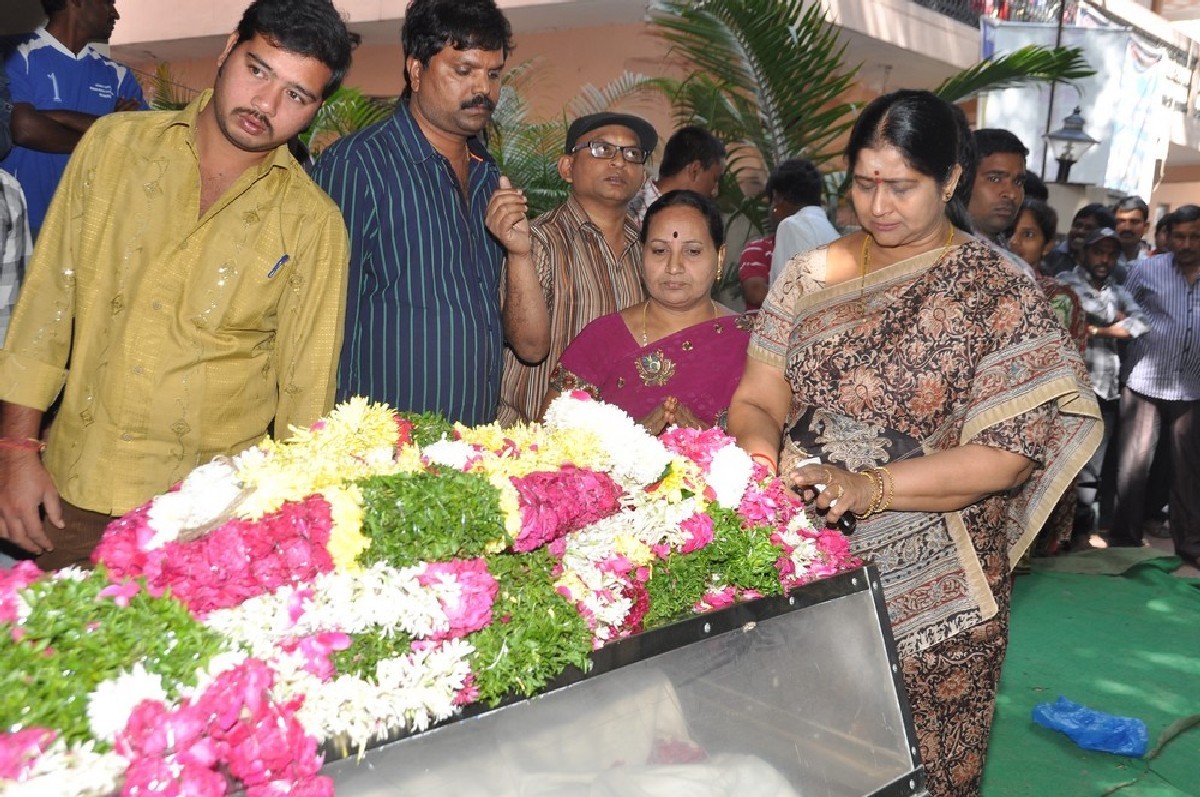 Dharmavarapu Condolences Photos - 137 / 179 photos