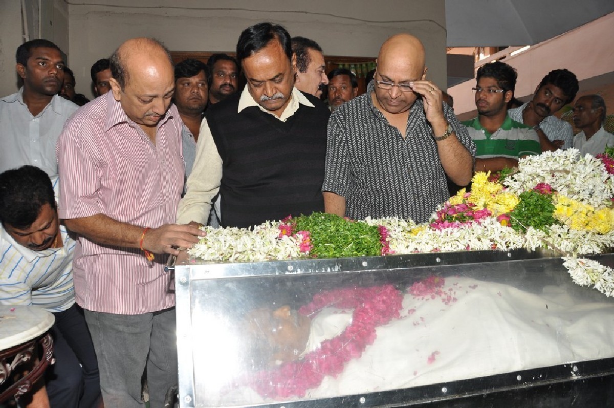 Dharmavarapu Condolences Photos - 141 / 179 photos