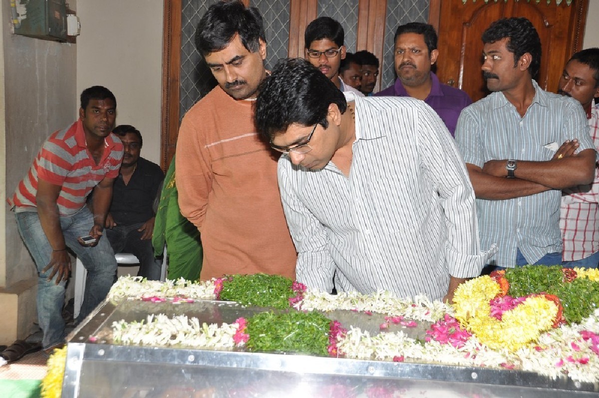 Dharmavarapu Condolences Photos - 151 / 179 photos