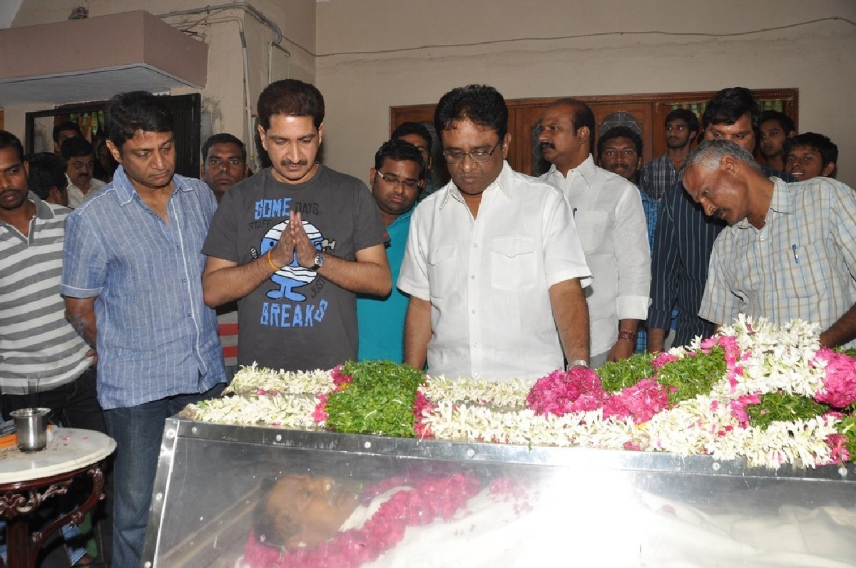 Dharmavarapu Condolences Photos - 152 / 179 photos